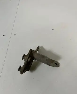 Skoda Superb B8 (3V) Muffler mount bracket/holder 04L131561