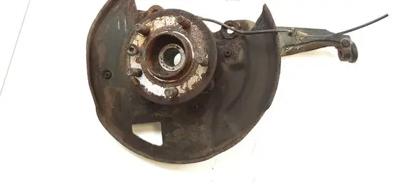 Land Rover Discovery 3 - LR3 Front wheel hub