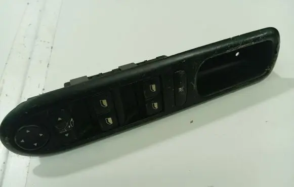 Peugeot 407 Electric window control switch 96468704XT