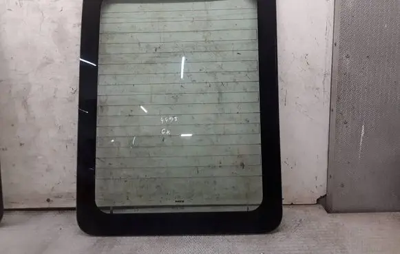 Iveco Daily 35.8 - 9 Loading door trunk window/glass 