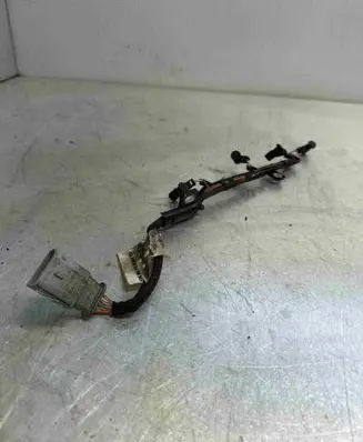 Volvo V70 Glow plug wires 6q6m091