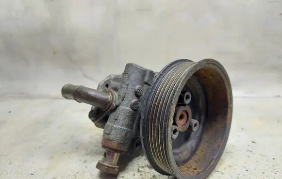 Volkswagen PASSAT B5 Power steering pump 1J0422154B
