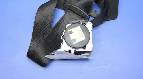 Mercedes-Benz E W211 Middle seatbelt (rear) 561115701E