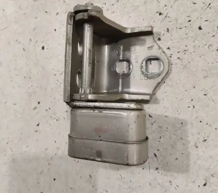 Renault Scenic II - Grand scenic II Rear door lower hinge 43D06