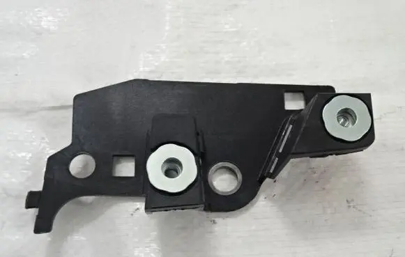 Peugeot 308 Fender mounting bracket 9834480680