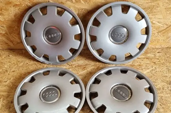 Audi A4 S4 B7 8E 8H R16 wheel hub/cap/trim 4B0601147D