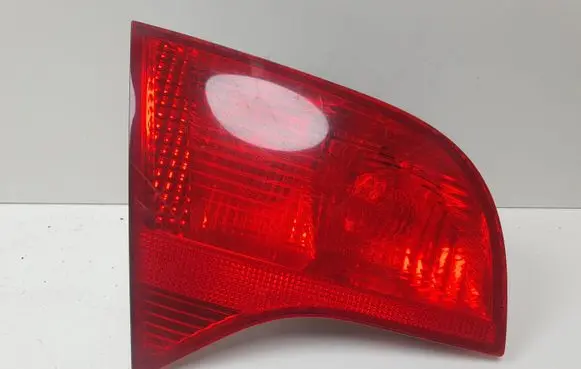 Audi A4 S4 B7 8E 8H Tailgate rear/tail lights 8E9945093