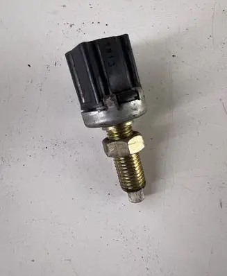 Toyota Avensis T220 Brake pedal sensor switch