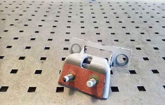 Chevrolet Orlando Tailgate/trunk/boot hinge