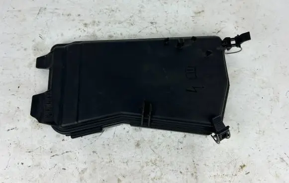 Mercedes-Benz E AMG W212 Fuse box cover A2125400082