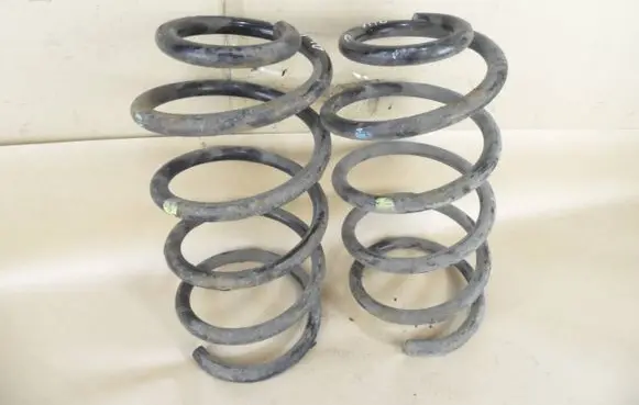Mercedes-Benz Vito Viano W638 Front coil spring