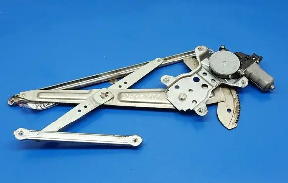 Fiat Sedici Front door window regulator with motor