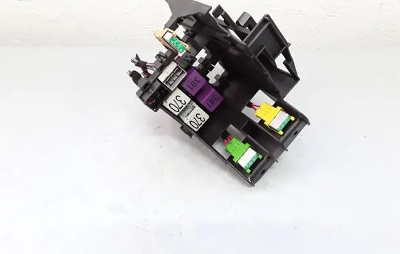 Audi A8 S8 D3 4E Fuse module 4E2937503