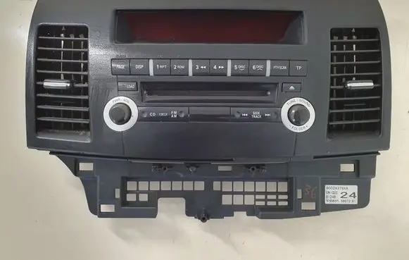 Mitsubishi Lancer VIII Radio/CD/DVD/GPS head unit 8002A378XA