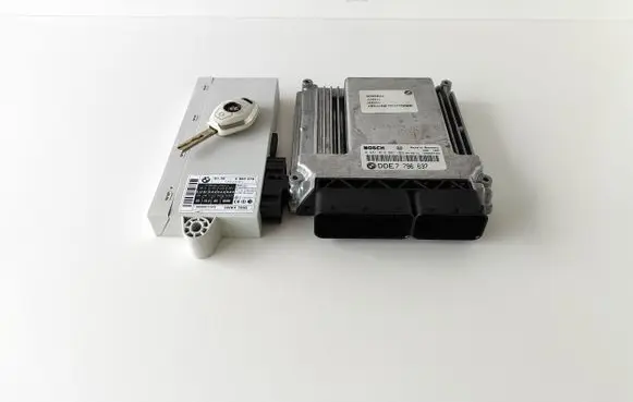 BMW 5 E60 E61 Engine ECU kit and lock set 7796637 0281012091 DDE7796637
