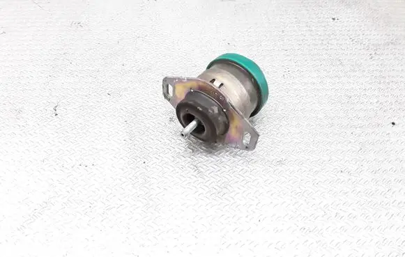 Citroen C5 Engine mount bracket