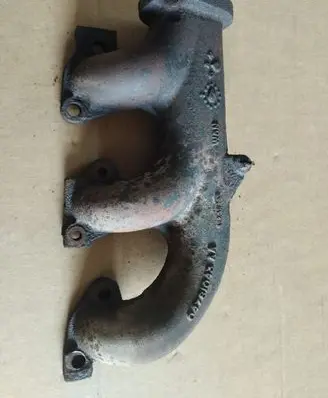 Chrysler Voyager Exhaust manifold 04781043AA