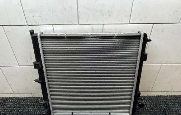 Citroen DS3 Coolant radiator 886160000 95007T01 G77P9684522780