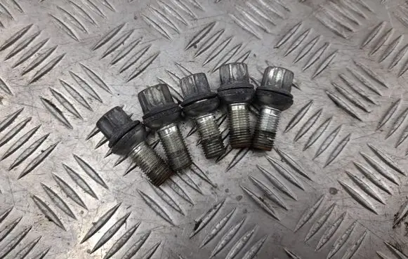 Audi A8 S8 D4 4H Nuts/bolts 