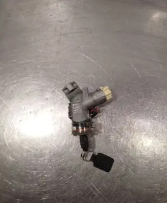 Subaru Legacy Ignition lock 88215AJ000 X1T26972 0223