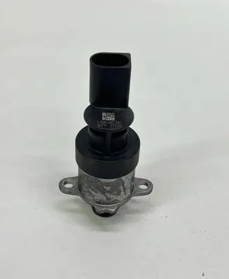 BMW 5 F10 F11 Fuel pressure regulator 0928400781 1071121326