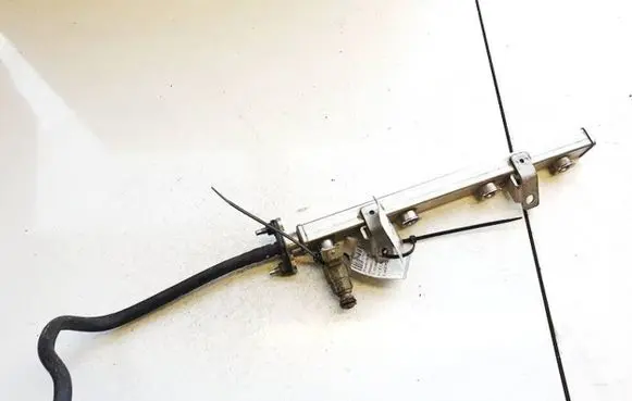 Hyundai i20 (PB PBT) Fuel main line pipe 3531004000 35310-04000