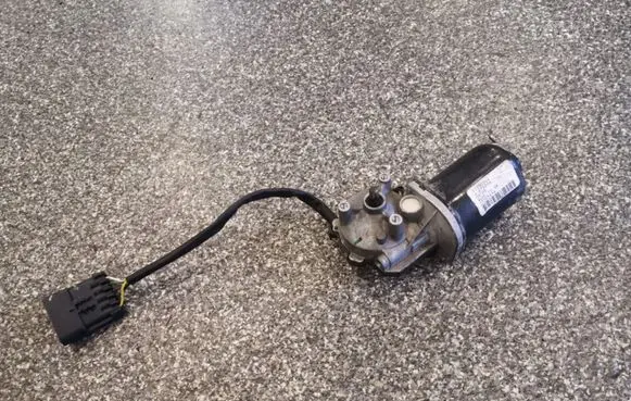 Opel Meriva A Wiper motor 93390344