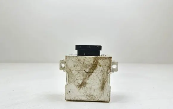 Toyota Avensis T250 Window wiper relay 150696