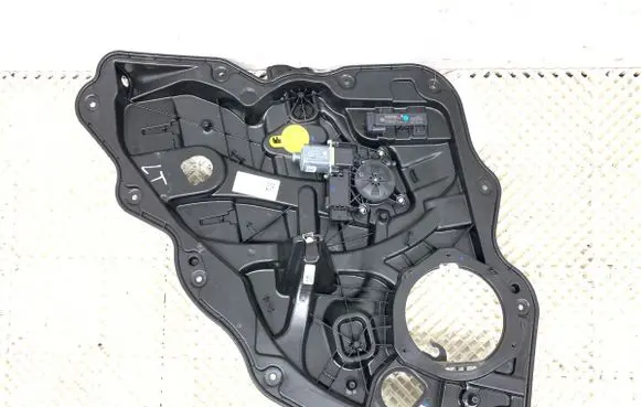 Alfa Romeo Stelvio Rear door window regulator with motor 50552813