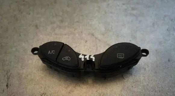 Ford Focus Air conditioning (A/C) switch YS4T19A945BA