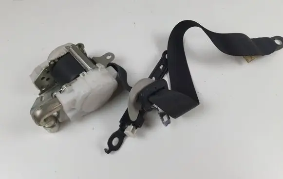 Lexus IS 220D-250-350 Front seatbelt 7M8750P
