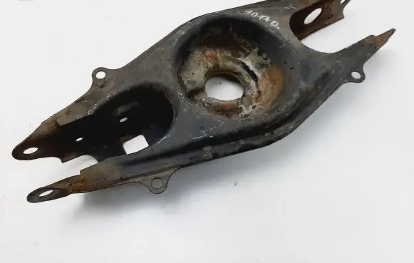 Mercedes-Benz CLS C218 X218 Rear control arm 2S013