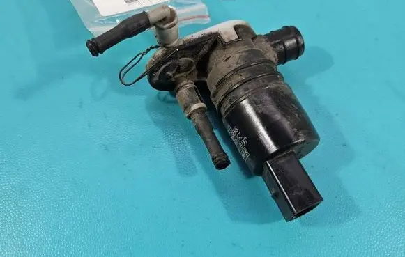 Ford Focus Windscreen/windshield washer pump JX7B17K624AA IMPRK1584151