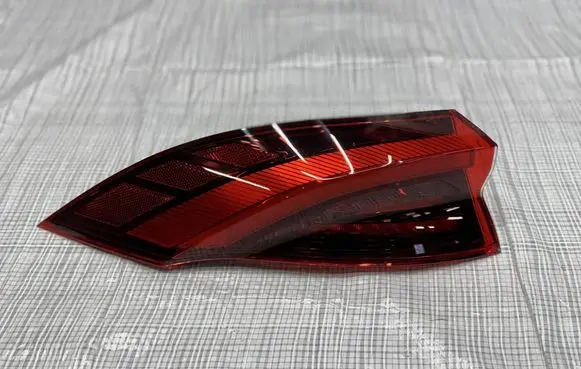 Maserati Grecale Rear/tail lights 670157332