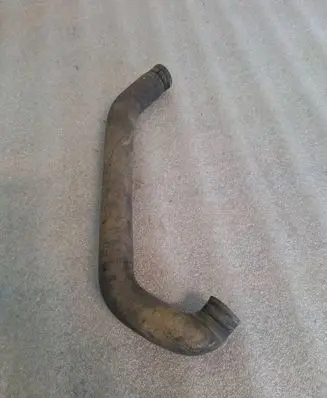 Volkswagen PASSAT B2 Engine coolant pipe/hose