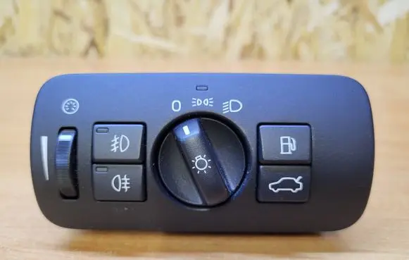 Volvo XC60 Light switch 30739414 04066322