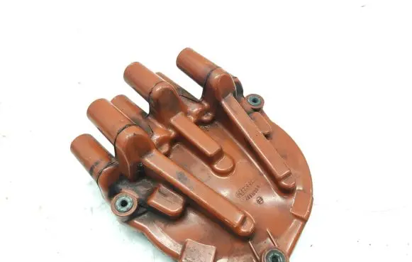 BMW 5 E28 Spark distributor cap 1235522364