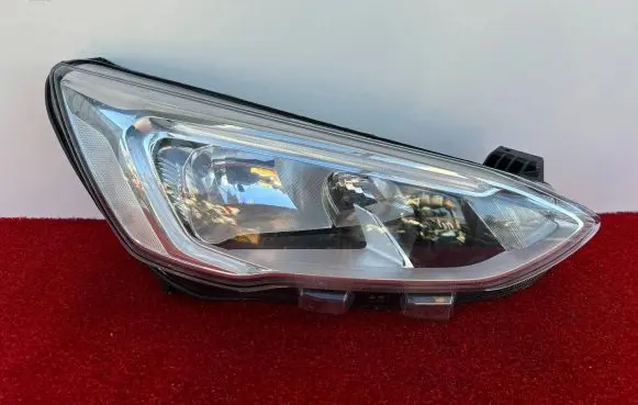 Ford Focus Headlight/headlamp 00201471