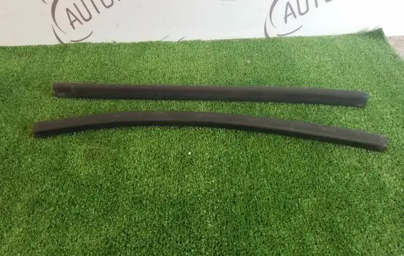 Volkswagen Touareg III Other engine bay part 760823737A 760823738A