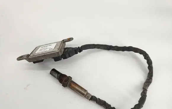 Mercedes-Benz E W212 Lambda probe sensor A0009055100 5WK96681 101124024302