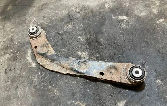 Volvo XC90 Rear upper control arm/wishbone