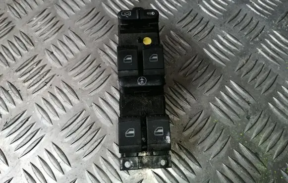 Volkswagen PASSAT B5 Electric window control switch 1J4959857B