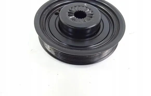 Volkswagen Polo VI Crankshaft pulley 04C105243T