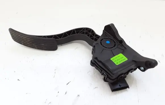 SsangYong Tivoli Accelerator throttle pedal 2055035900 15D090296