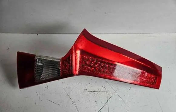 Volvo V70 Tailgate rear/tail lights 16439L1