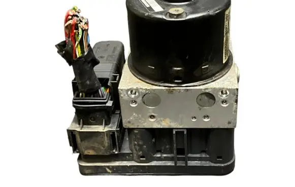 Volvo V50 ABS Pump 31274908 31274907