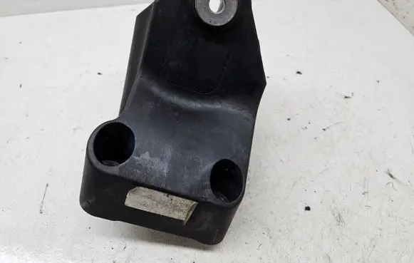 Mercedes-Benz E W213 Engine mounting bracket A6542232200