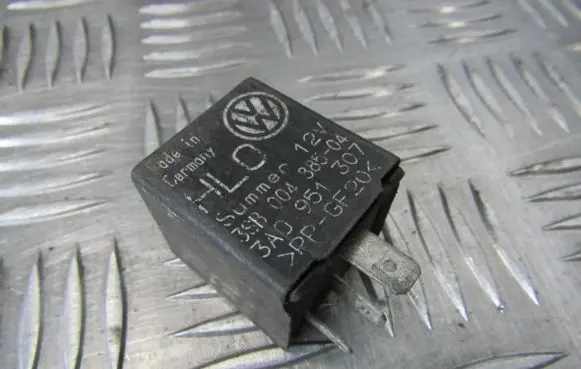 Volkswagen Golf III Other relay 3sb00488504 3sb004885-04