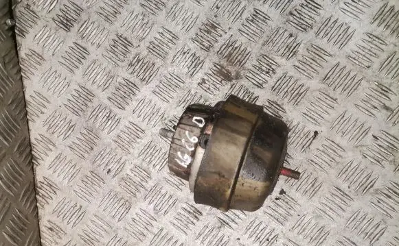 Audi A6 S6 C6 4F Engine mount bracket