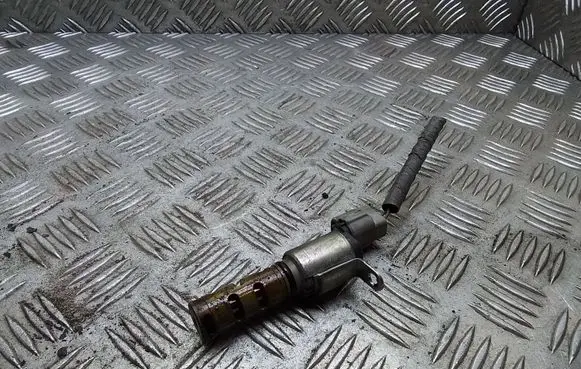 Toyota Prius (XW30) Camshaft vanos timing valve 337010 337010501023